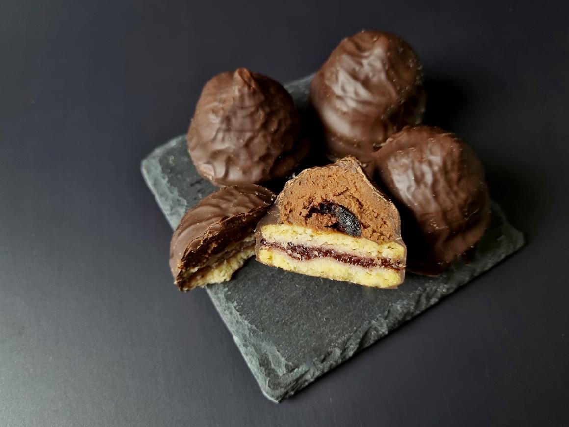 Lebkuchen-Kirsch-Makronen