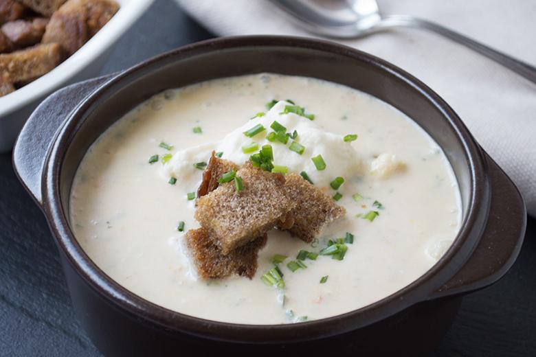 Selleriecremesuppe mit Balsamico Senf