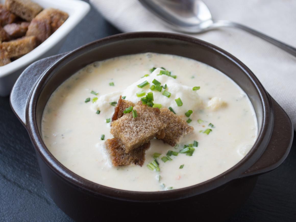Selleriecremesuppe mit Balsamico Senf