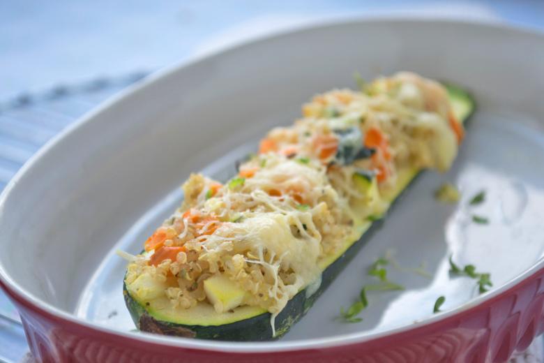 Zucchetti Schiffchen mit Quinoa