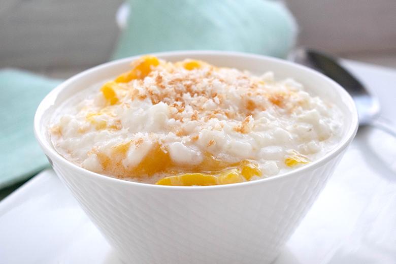 Japanischer Kokos-Milchreis mit Mango