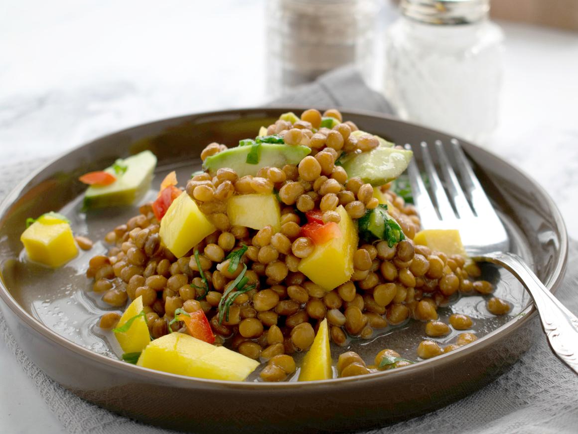 Linsen Salat mit Mango