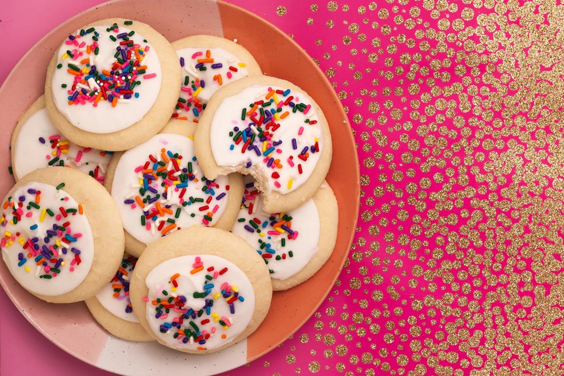 Crumbl Cookie