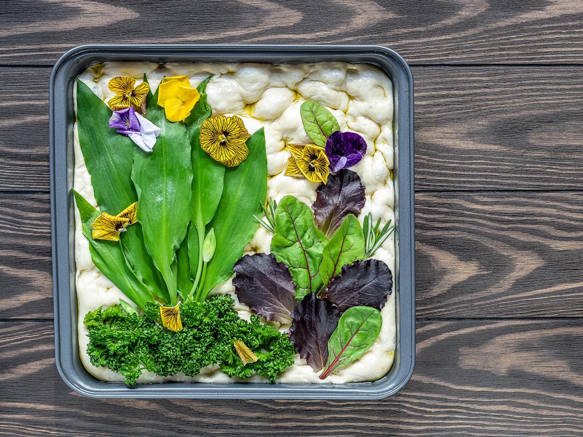 Frühlingshafter Focaccia-Garden