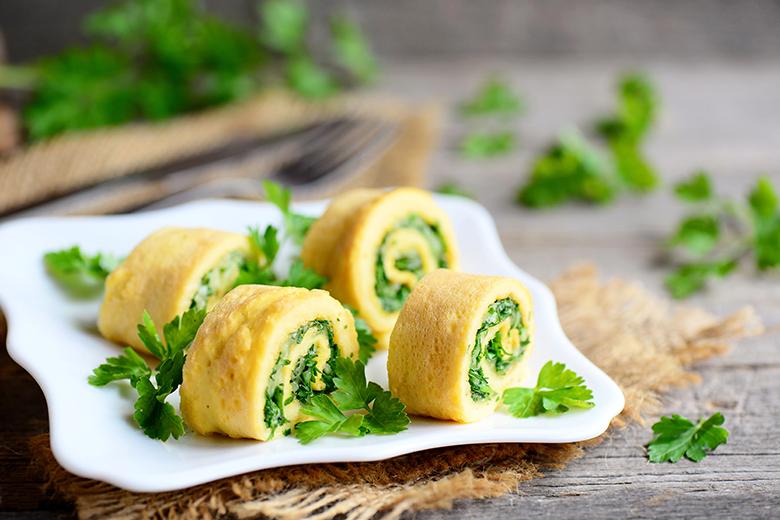 Omelette-Rolle mit Spinat