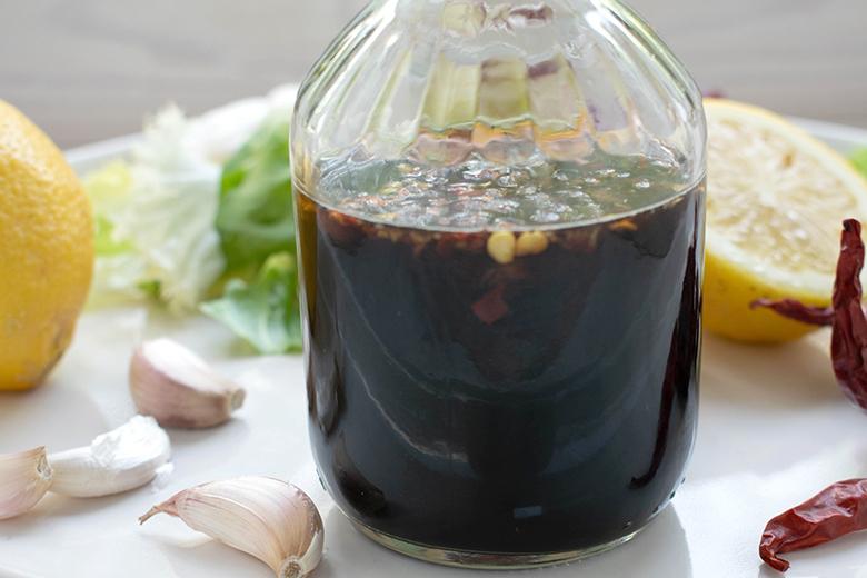 Asiatische Salatsauce