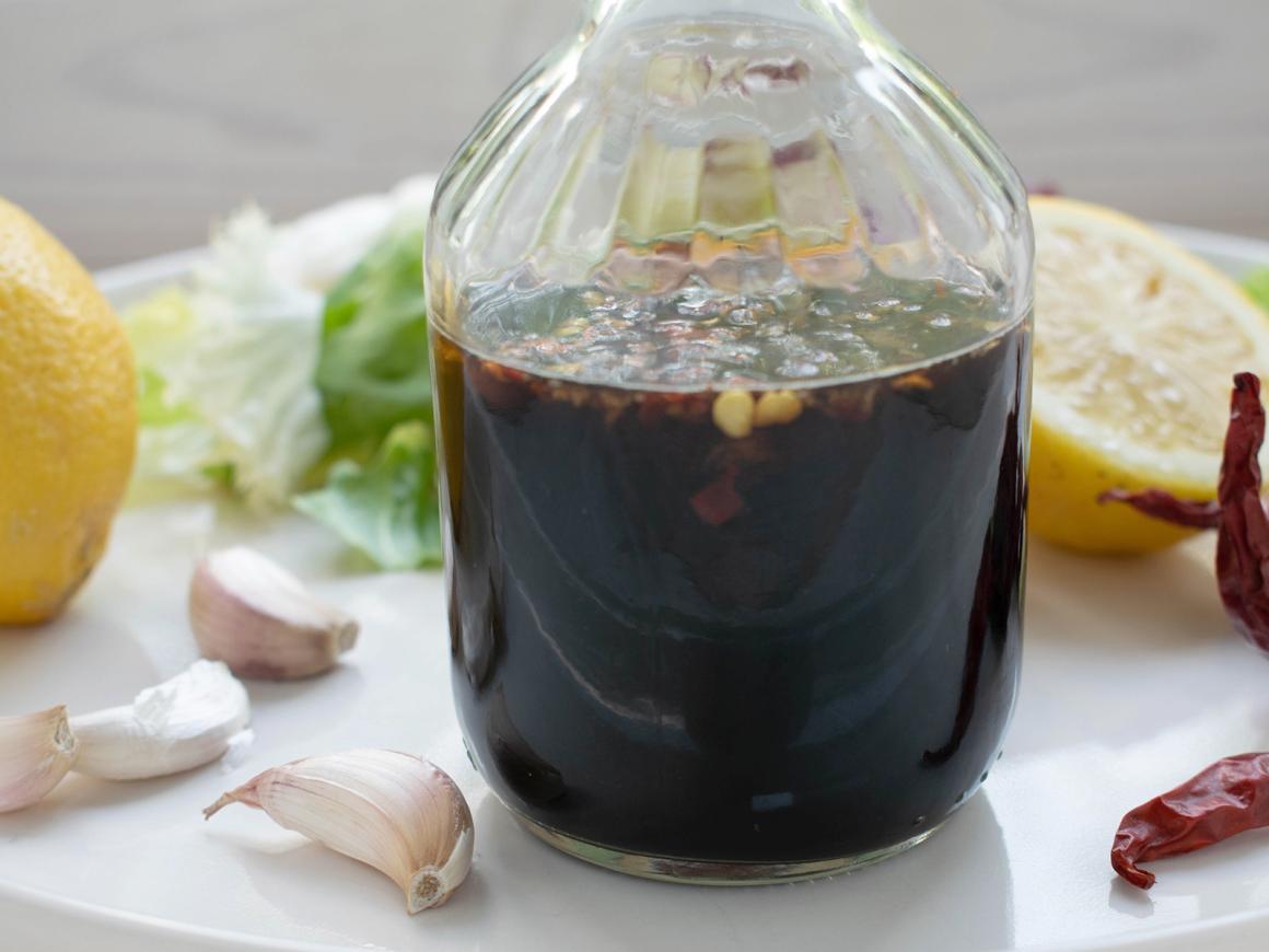 Asiatische Salatsauce