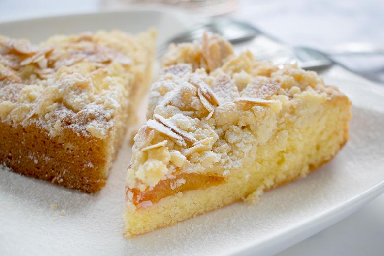 Aprikosenkuchen mit Streusel