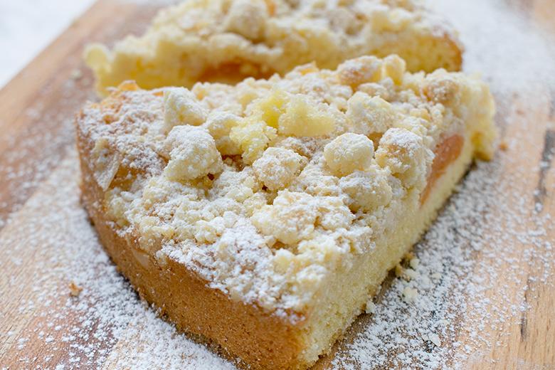 Aprikosenkuchen vom Blech