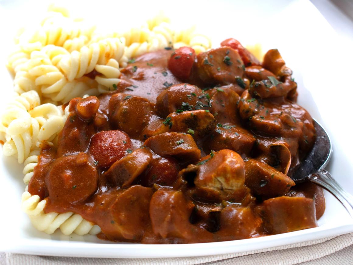 Bratwurst-Pilz-Gulasch