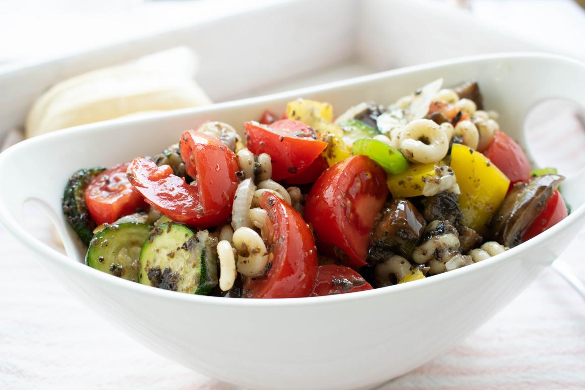 Nudelsalat mit Olivendressing