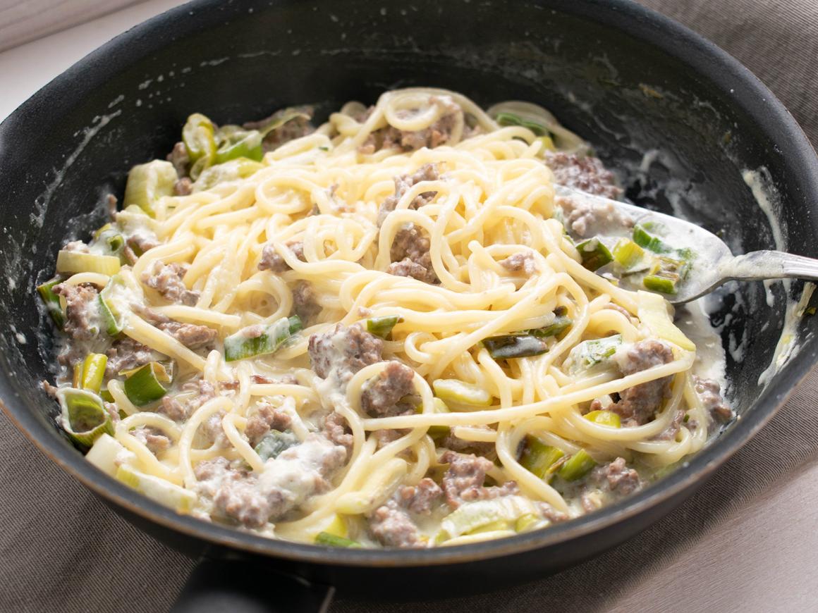 One Pot - Pasta mit vegetarischem Hack