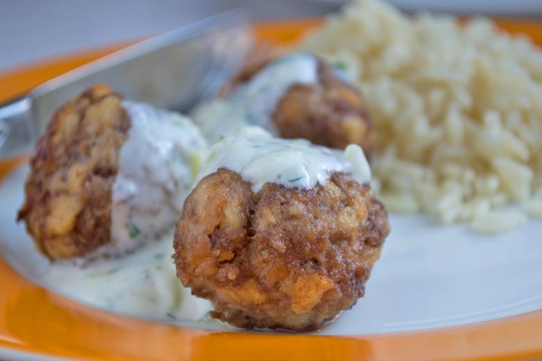 Hackfleisch-Ouzo-Bällchen