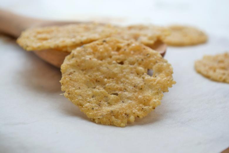 Chips aus Parmesan