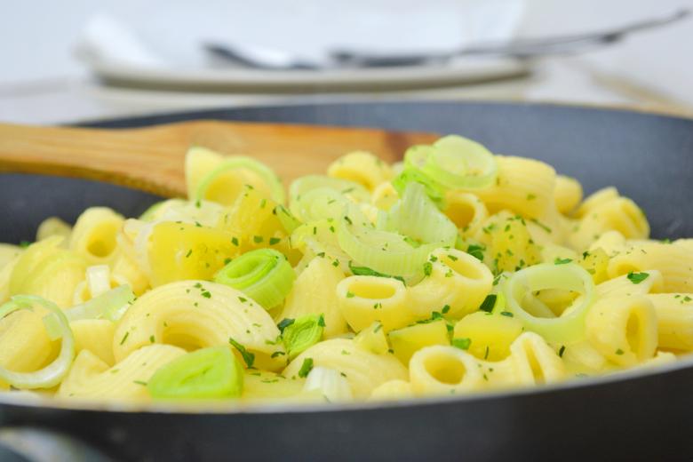 Nudeln-Lauch-Pfanne