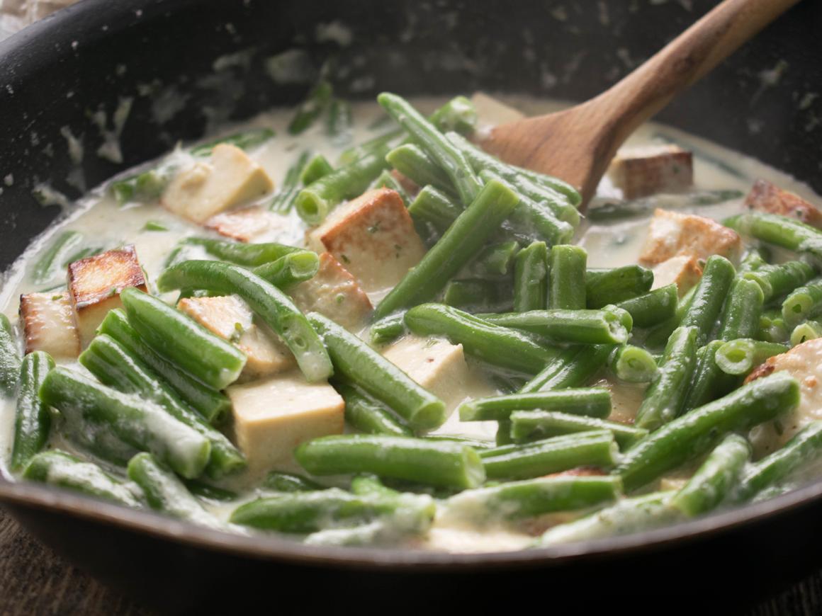 Kräuter-Tofu an Kefen