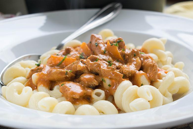 Rahmgeschnetzeltes mit Hörnli