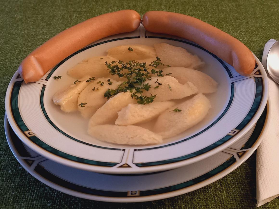 Griessklösschen-Suppe