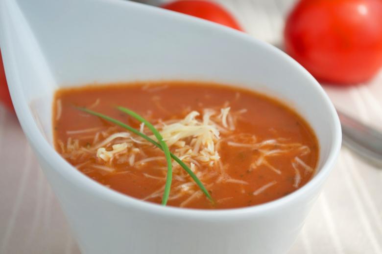 Tomatensuppe mit Goudakäse