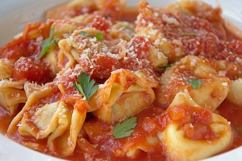 Tortellini al pomodoro