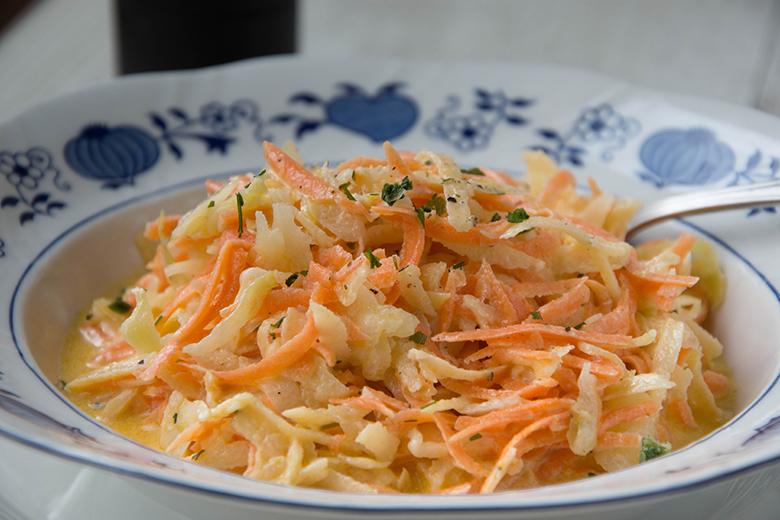 Wintergemüse Kabis-Rüeblisalat