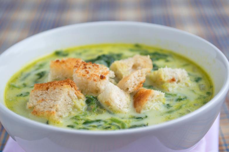 Hafersuppe mit Spinat