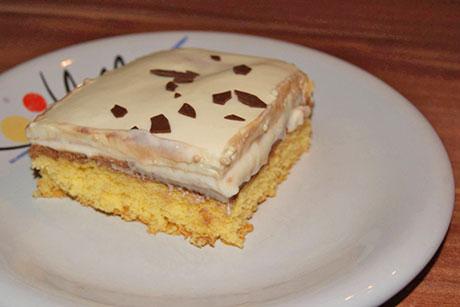 Apfelpudding-Biskuit-Schnitte