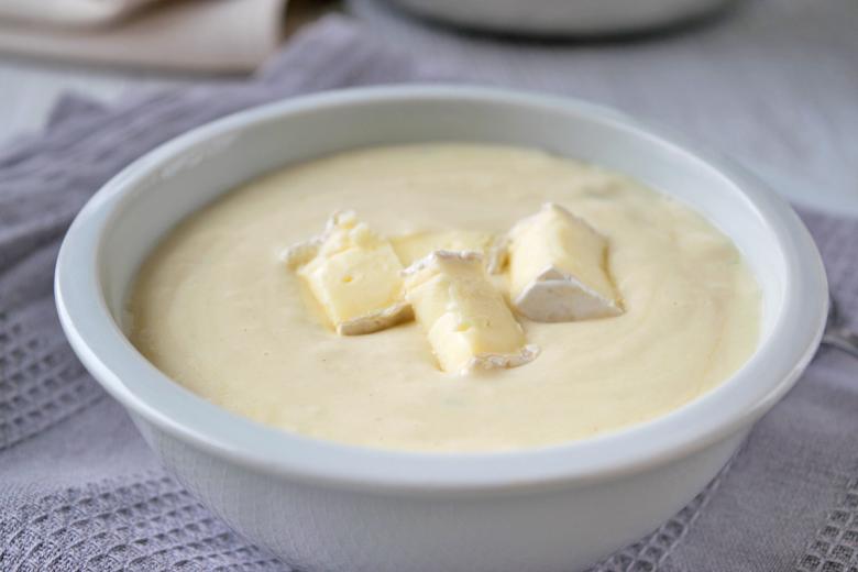 Wein-Camembert-Suppe