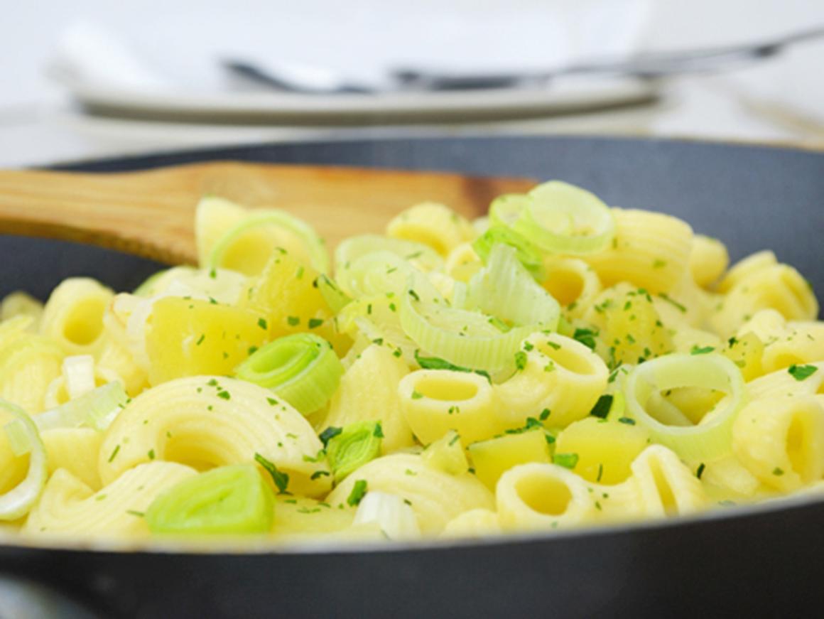 Nudeln-Lauch-Pfanne