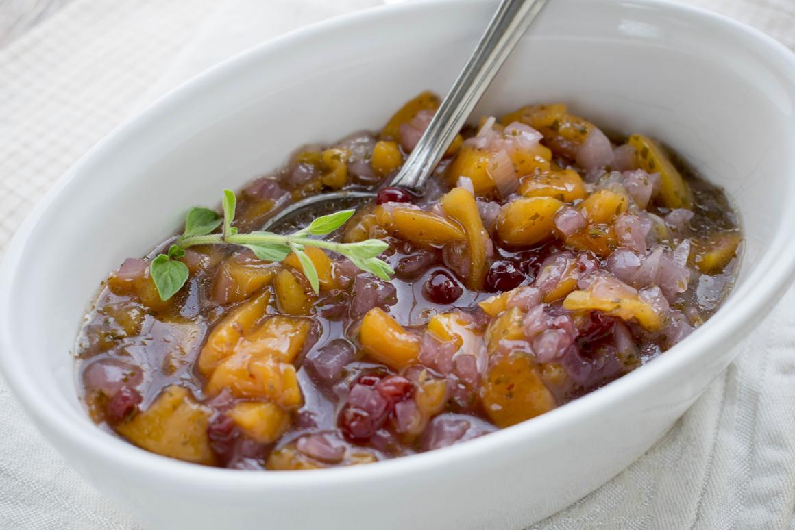 Mangosauce mit Preiselbeeren