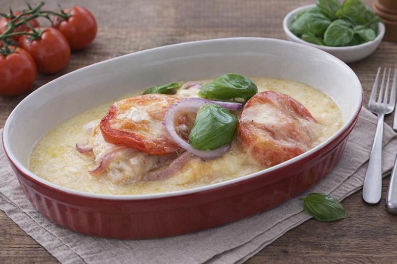 Überbackene Tomaten-Mozzarella-Trutenschnitzel