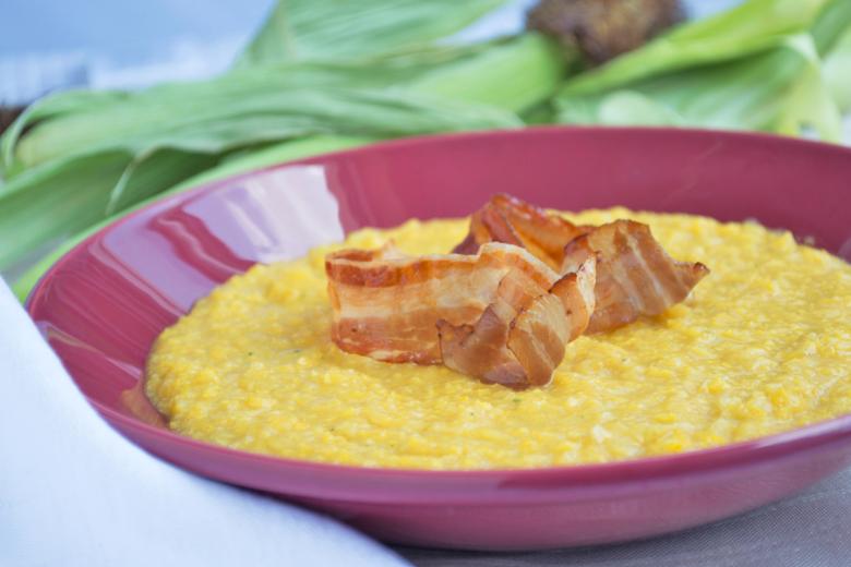 Mais-Suppe mit Speck