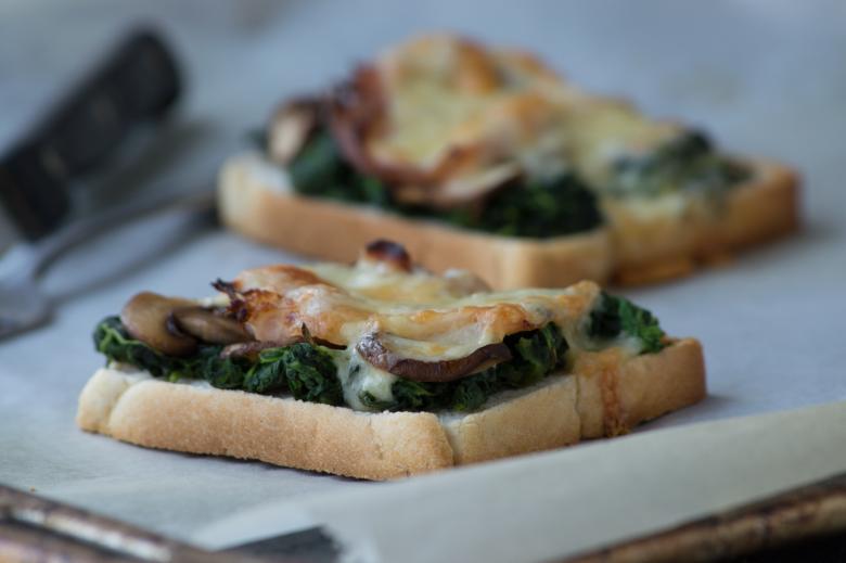 Schinken-Spinat-Toast