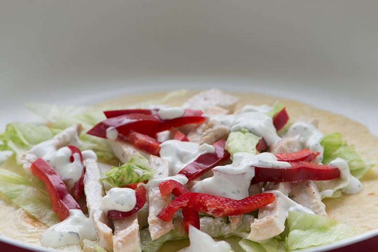 Erfrischende Tortillas mit Pouletstreifen