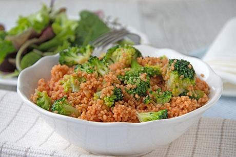 Frühlingshaftes Tomaten-Couscous