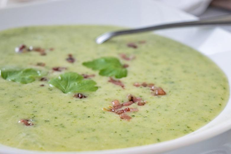 Zucchetti-Käse-Suppe