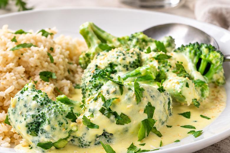 Broccoli an Kokossauce