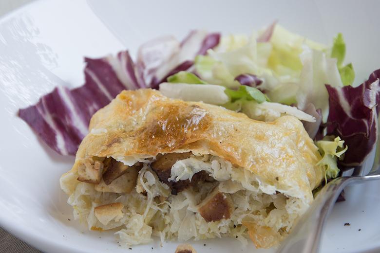Veganer Sauerkrautstrudel