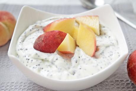 Mohnquark an Pfirsich