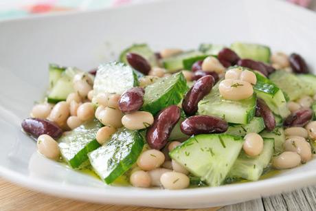 Salat mit Dill und Bohnen