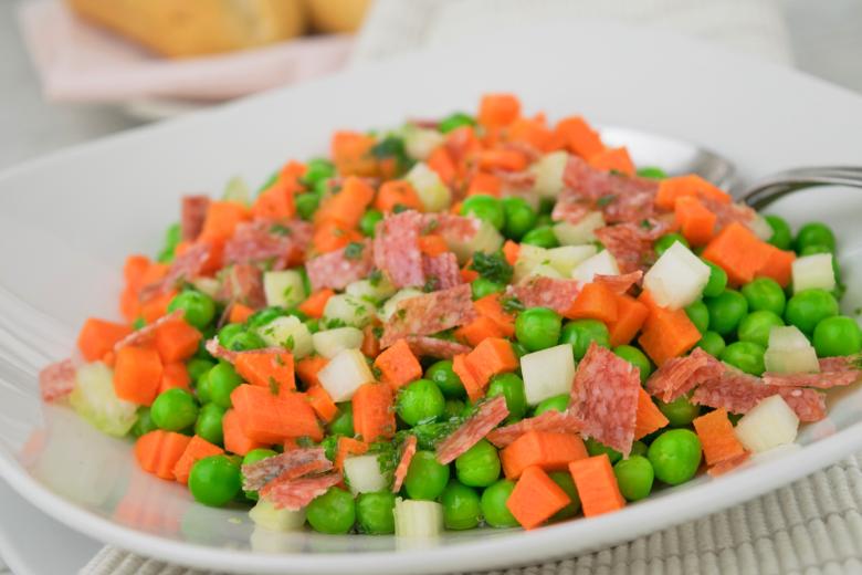 Salat mit Erbsen