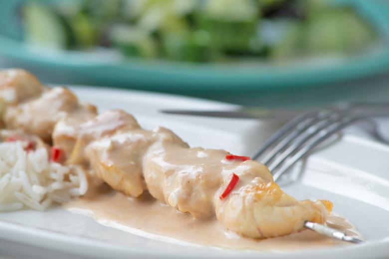 Satay-Spiesse mit Erdnussdip