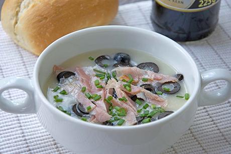 Oliven-Kartoffelcreme-Suppe