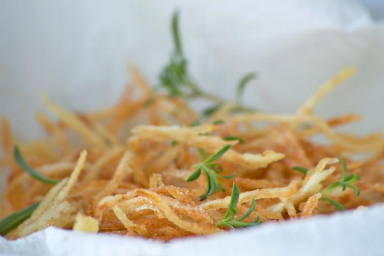 Pikante Strohkartoffeln