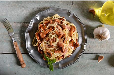 Eierschwämmli mit Spaghetti in Maronisauce
