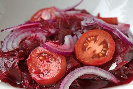 Tomaten-Randen-Salat