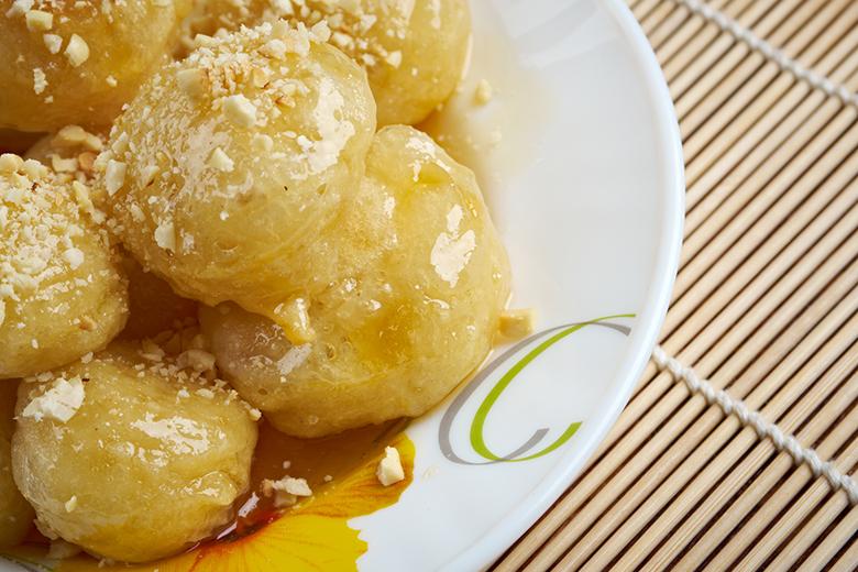 Honigbällchen mit Pistazien