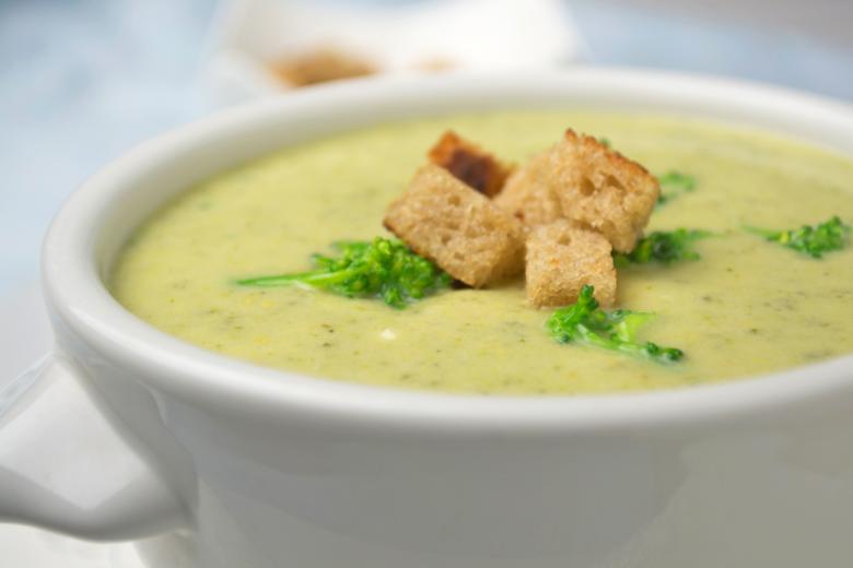 Cremige Broccolisuppe