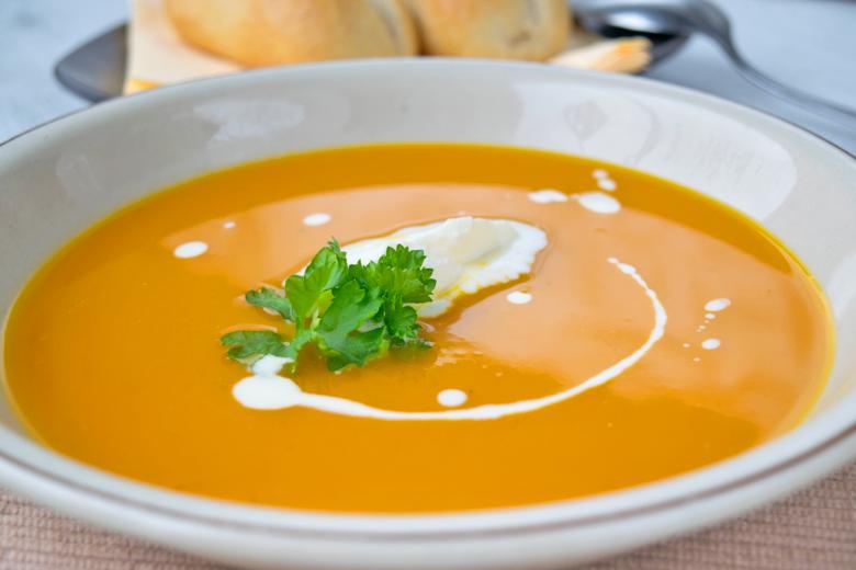 Zwiebel-Kürbissuppe