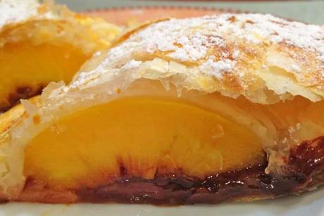 Pfirsichstrudel mit Chriesikonfi